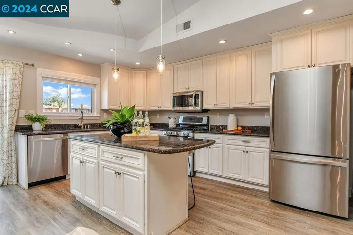 317 Lava Court, Martinez, California 94553