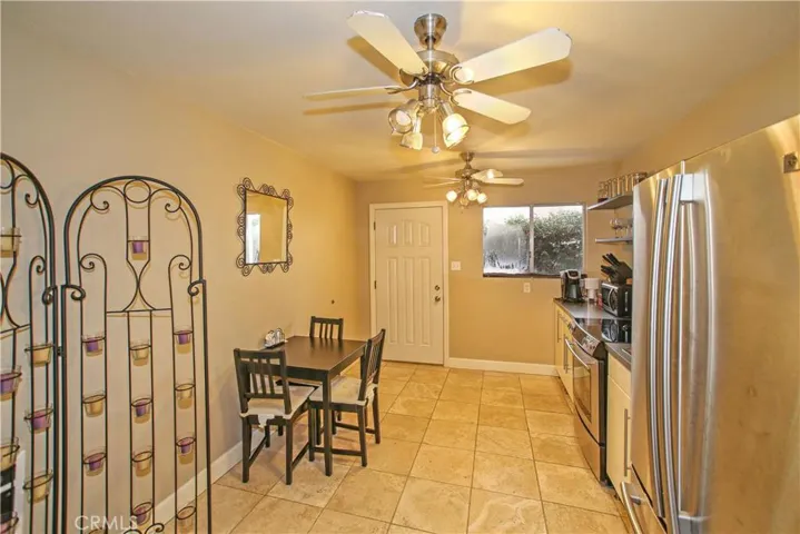 Kitchen / Livingroom looking at the front door
