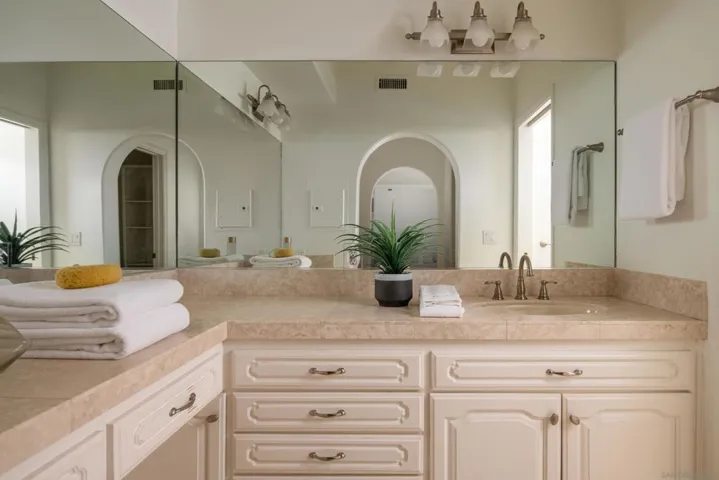 En suite bath