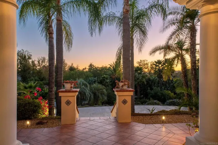 15112 Huntington Gate Dr, Poway, California 92064