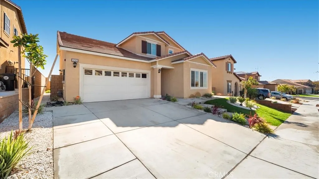 5249 Jarvis Lane, Fontana, California 92336 home-pic-1