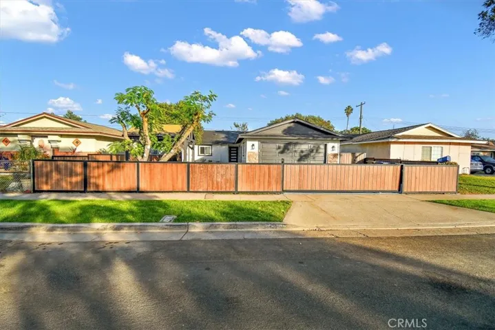 1321 N Gunther Street, Santa Ana, California 92703