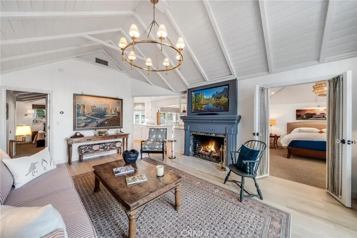 501 Lombardy Lane, Laguna Beach, California 92651