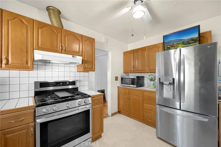3520 Carfax Avenue, Long Beach, California 90808