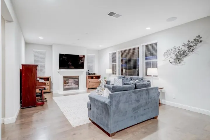 29835 Cantera Drive, Hayward, California 94544