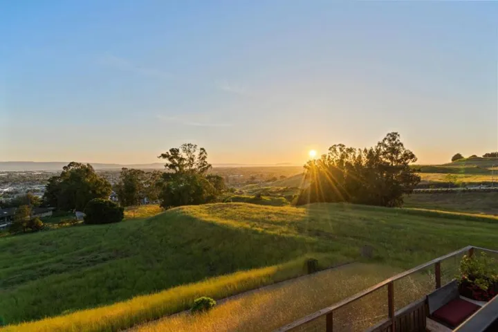 29835 Cantera Drive, Hayward, California 94544