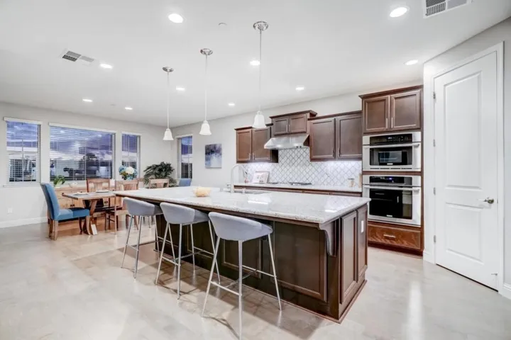 29835 Cantera Drive, Hayward, California 94544