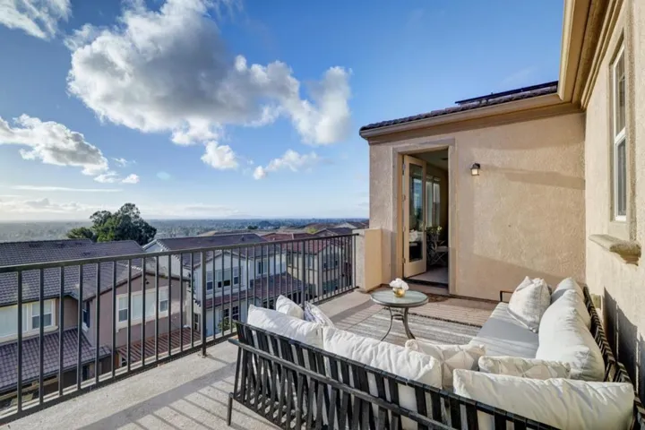 29835 Cantera Drive, Hayward, California 94544