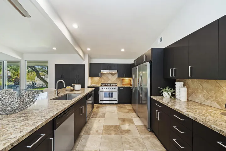 27-Kitchen