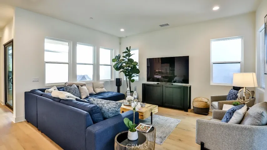104 Draw, Irvine, California 92618