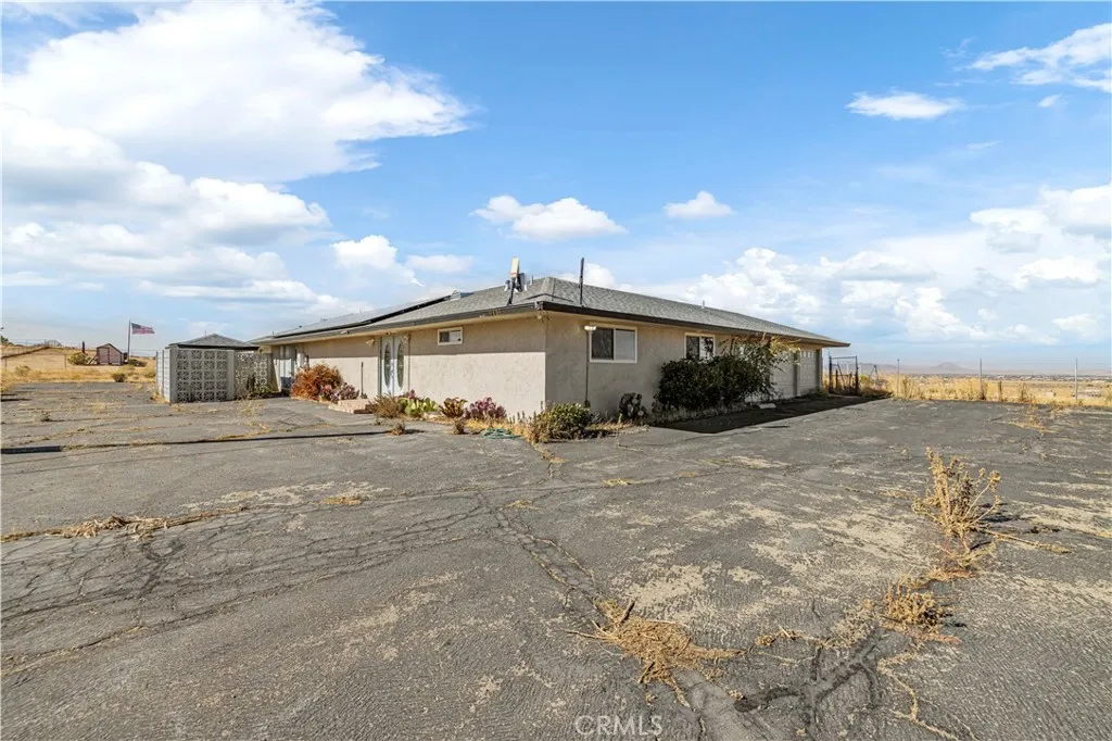 9838 Central Road, Apple Valley, California 92308 home-pic-47