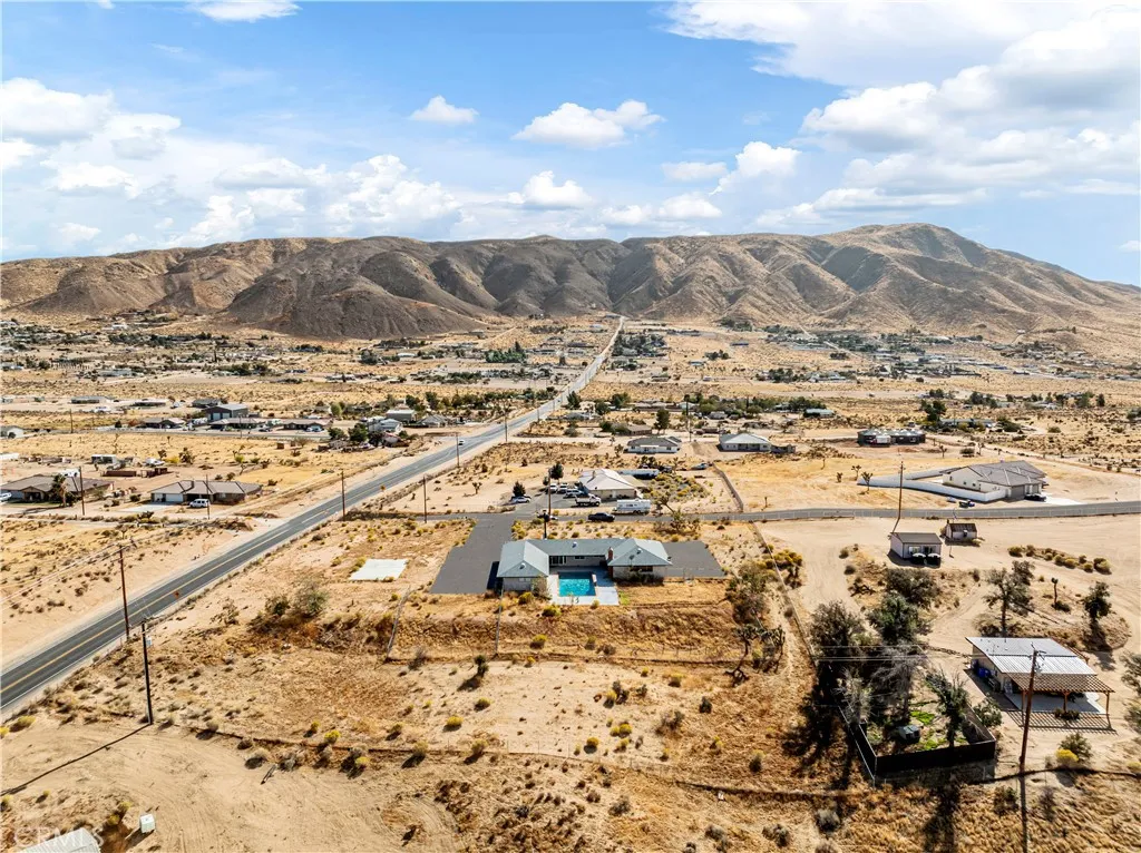 9838 Central Road, Apple Valley, California 92308 home-pic-7