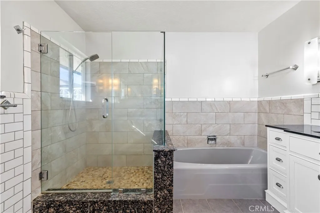 9838 Central Road, Apple Valley, California 92308 home-pic-30
