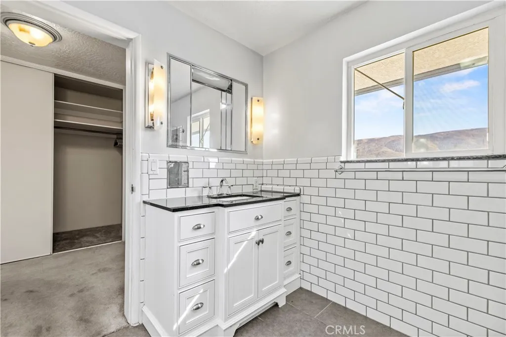 9838 Central Road, Apple Valley, California 92308 home-pic-32