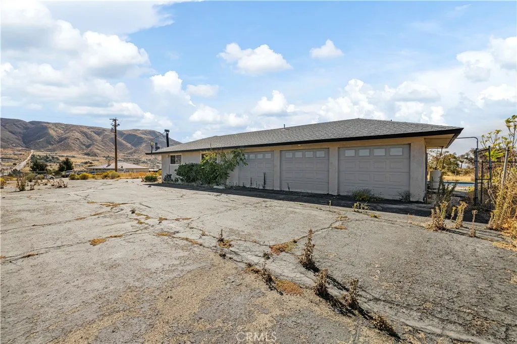 9838 Central Road, Apple Valley, California 92308 home-pic-45