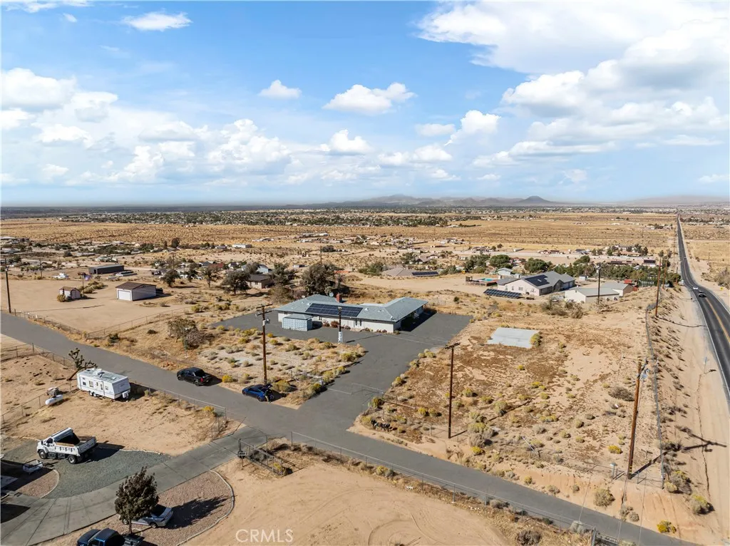 9838 Central Road, Apple Valley, California 92308 home-pic-5