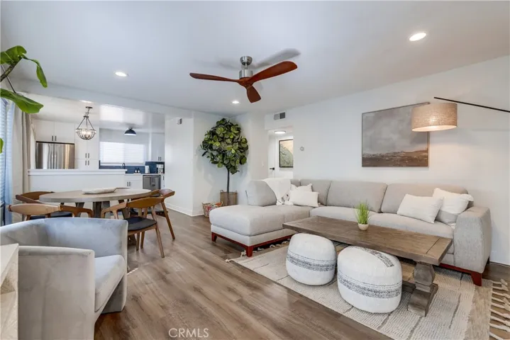 218 Avenida Lobeiro, San Clemente, California 92672