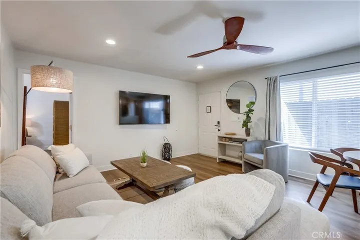 218 Avenida Lobeiro, San Clemente, California 92672