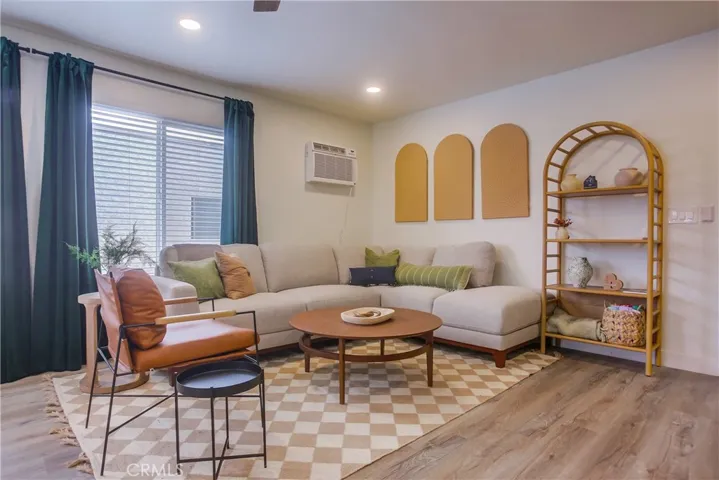 218 Avenida Lobeiro, San Clemente, California 92672