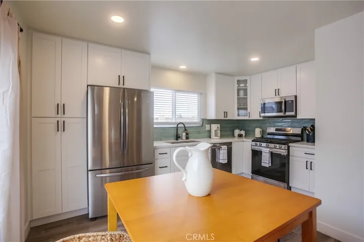 218 Avenida Lobeiro, San Clemente, California 92672