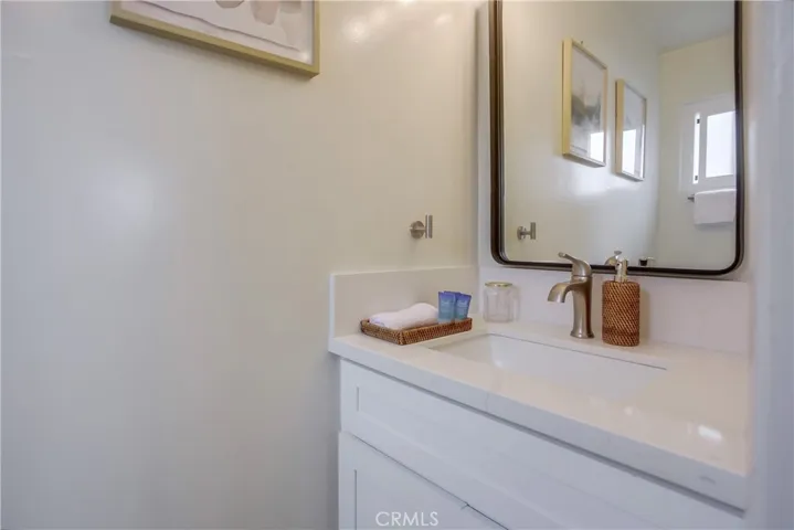 218 Avenida Lobeiro, San Clemente, California 92672