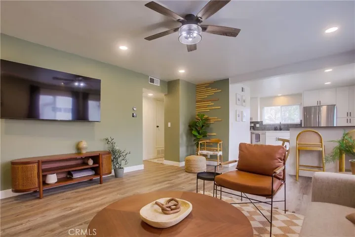 218 Avenida Lobeiro, San Clemente, California 92672