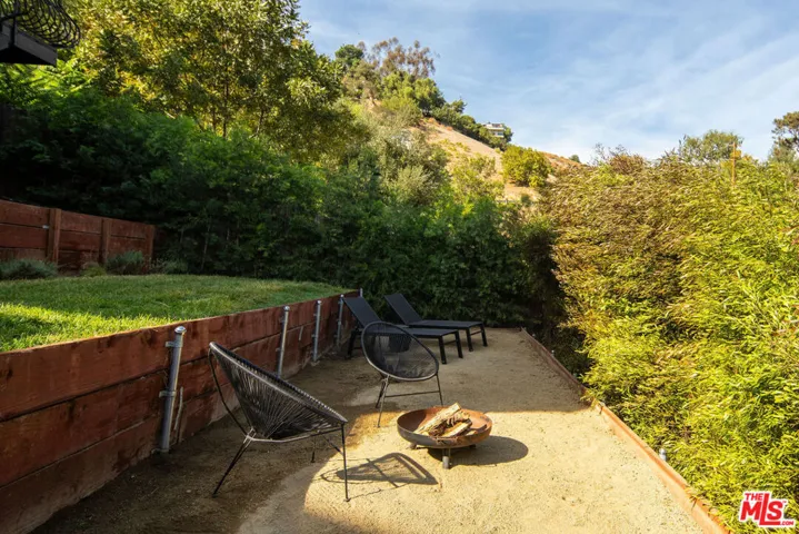 3726 Glenalbyn Drive, Los Angeles, California 90065