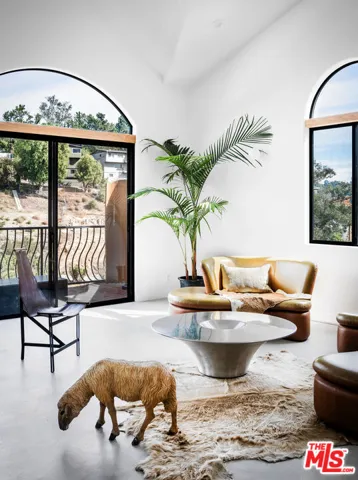 3726 Glenalbyn Drive, Los Angeles, California 90065