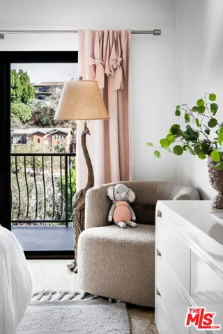 3726 Glenalbyn Drive, Los Angeles, California 90065