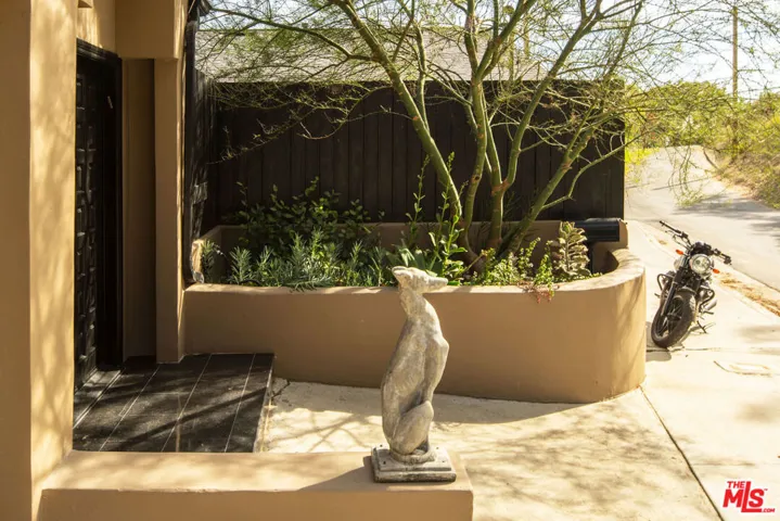 3726 Glenalbyn Drive, Los Angeles, California 90065