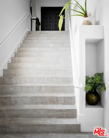 3726 Glenalbyn Drive, Los Angeles, California 90065