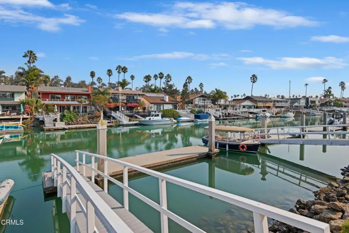 22-web-or-mls-22 - Dock