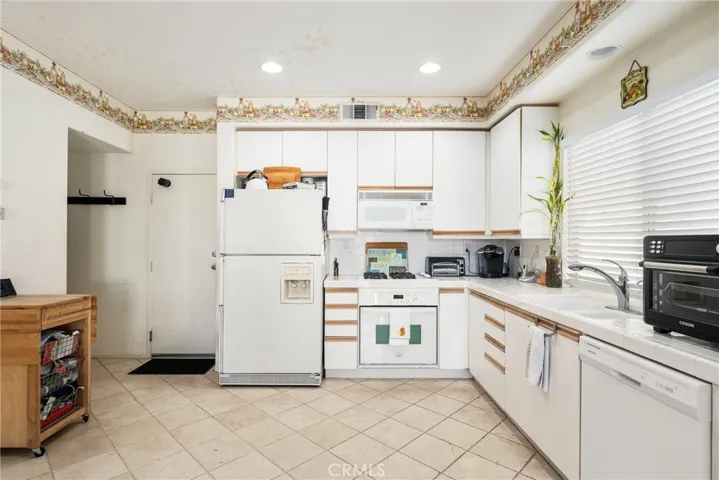 816 S Yellowstone Way, Anaheim Hills, California 92808