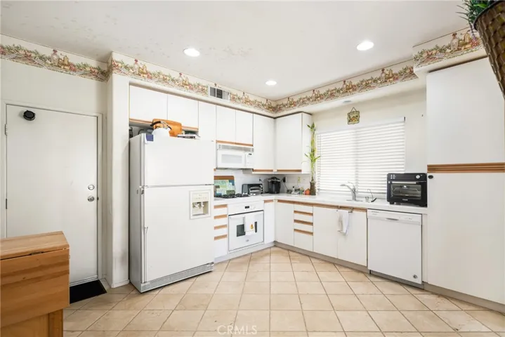 816 S Yellowstone Way, Anaheim Hills, California 92808
