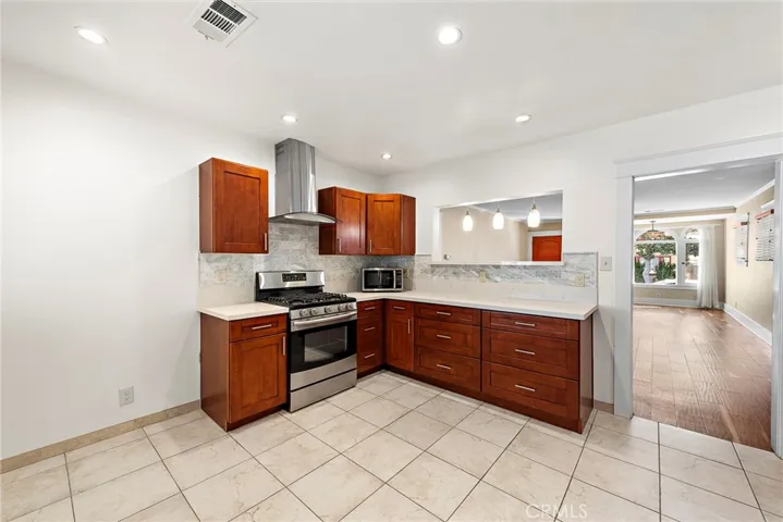 165 Quincy Avenue, Long Beach, California 90803