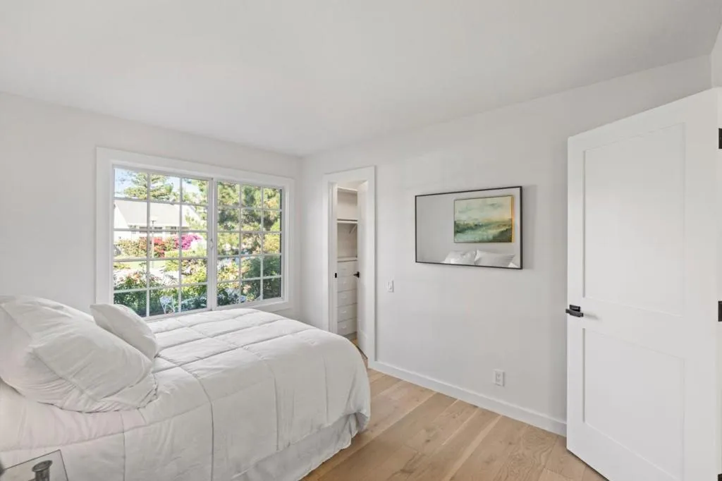 577 Anchor Circle, None, California 94065 home-pic-16