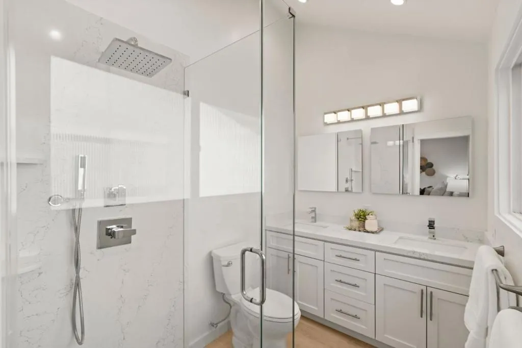 577 Anchor Circle, None, California 94065 home-pic-15