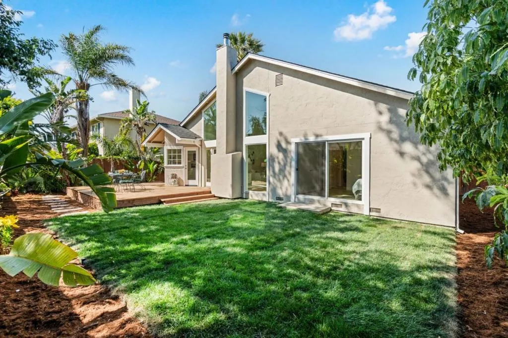 577 Anchor Circle, None, California 94065 home-pic-8