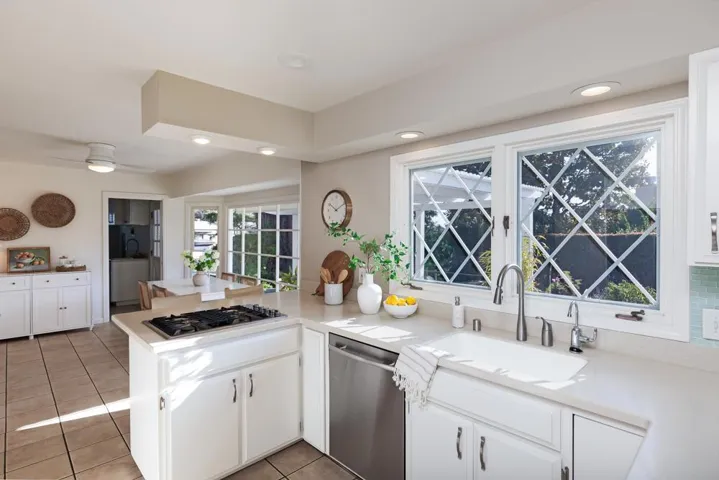 900 Clubhouse Drive, Aptos, California 95003