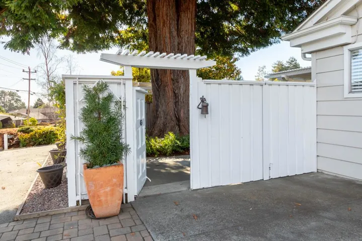 900 Clubhouse Drive, Aptos, California 95003