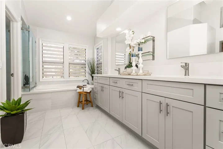 21 Bayporte 24, Irvine, California 92614