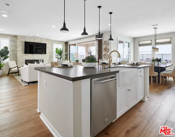 28708 Plume Way, Santa Clarita, California 91350