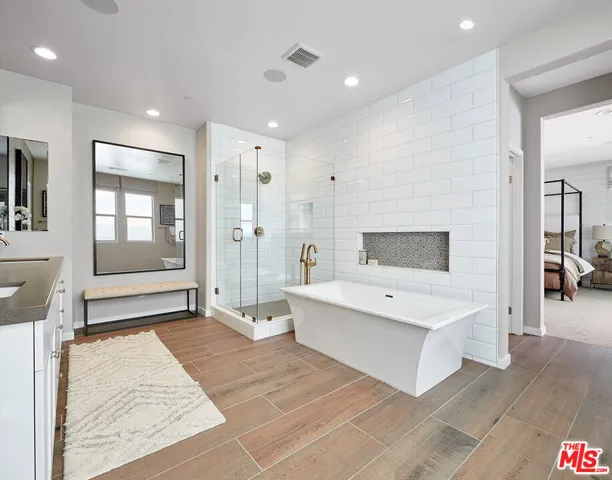 28708 Plume Way, Santa Clarita, California 91350