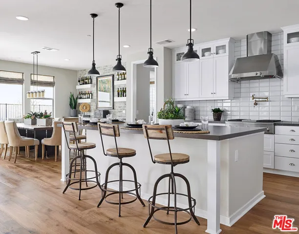 28708 Plume Way, Santa Clarita, California 91350