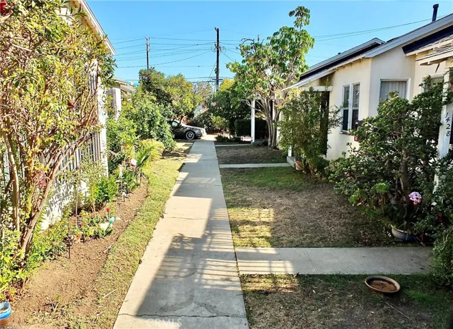 1418 S Mansfield Avenue, Los Angeles, California 90019