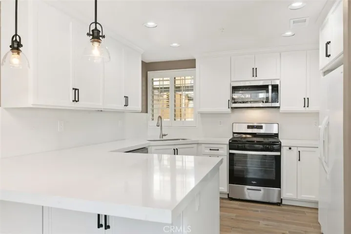 8 Luzern, Mission Viejo, California 92692