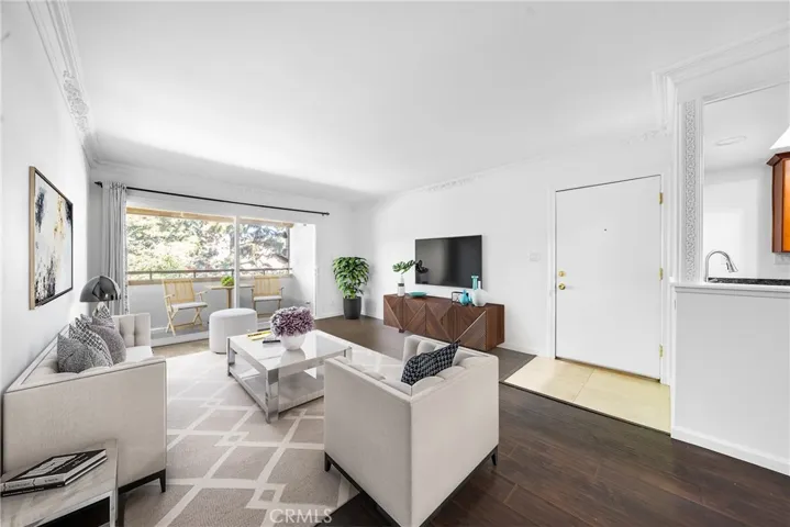 Large Living Room-digitally staged