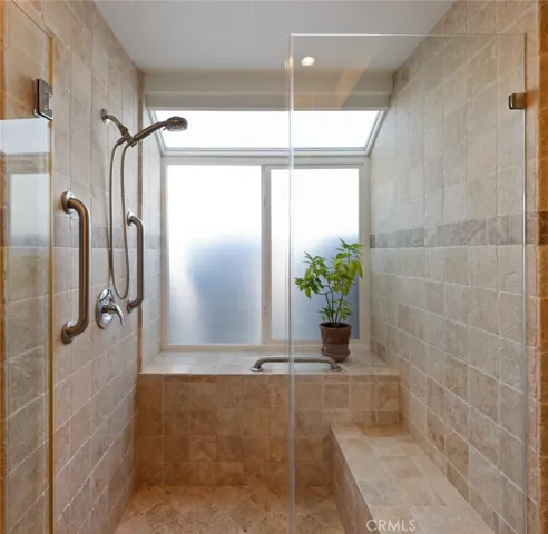 Primary En Suite Walk-In Shower