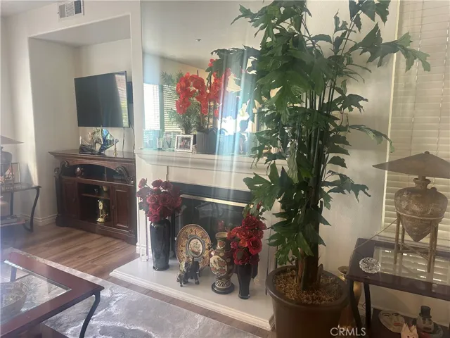 32 Bolinas 10, Irvine, California 92602