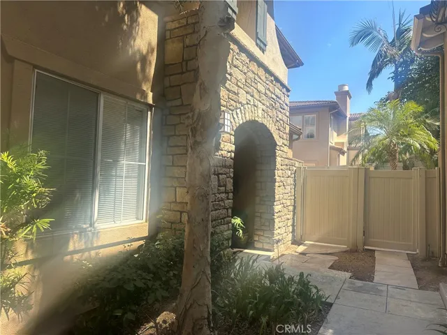 32 Bolinas 10, Irvine, California 92602